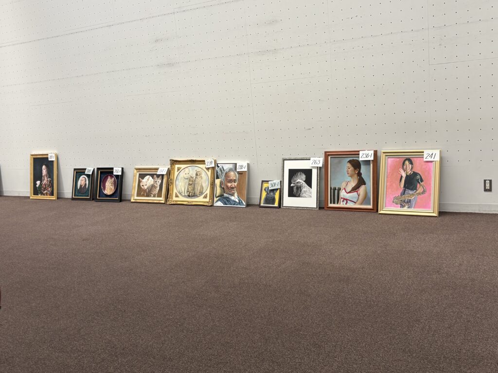 全日肖展小作品部門の受賞作品を並べたところ。左から、金賞、銀賞、銅賞、佳作